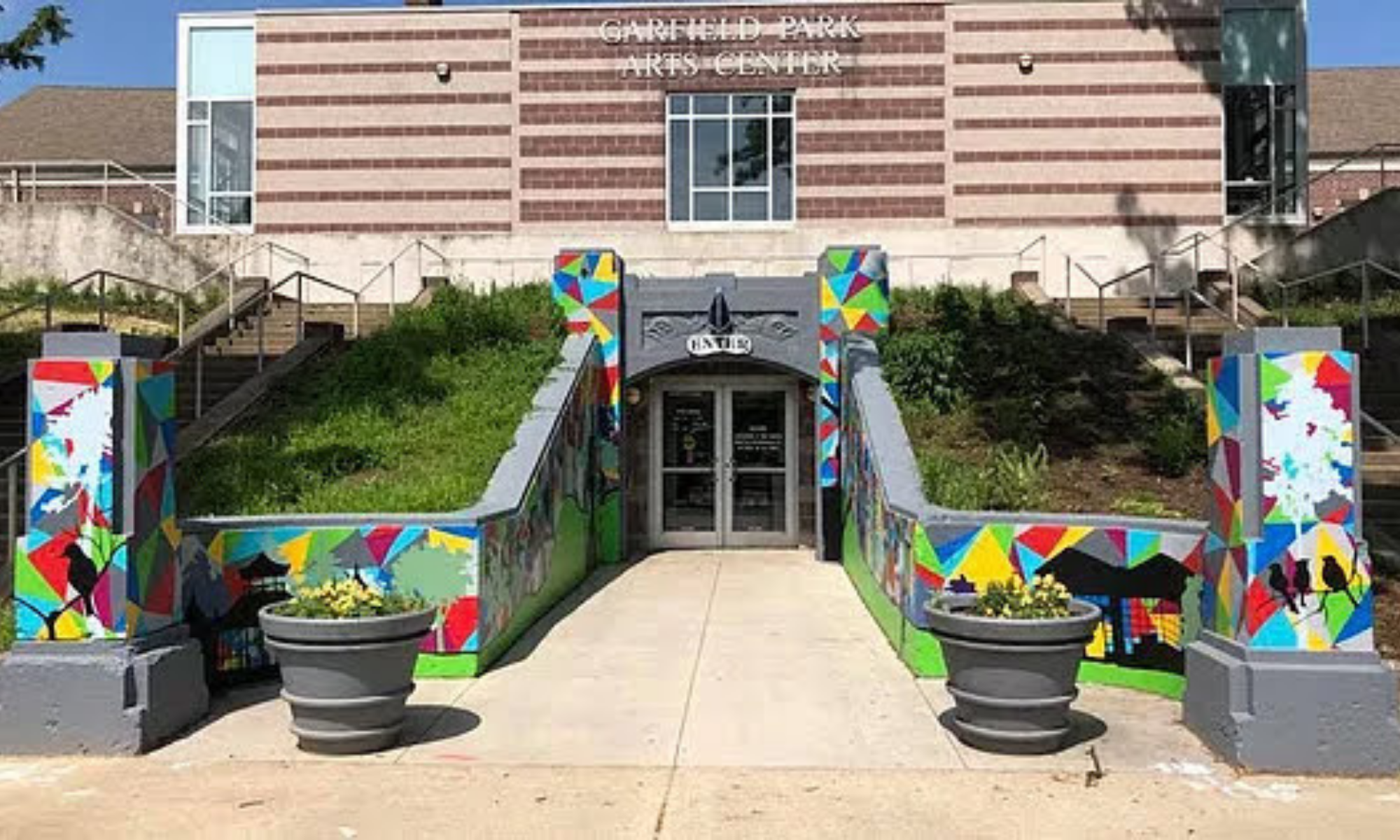 entrance to Garfield Park Arts Center